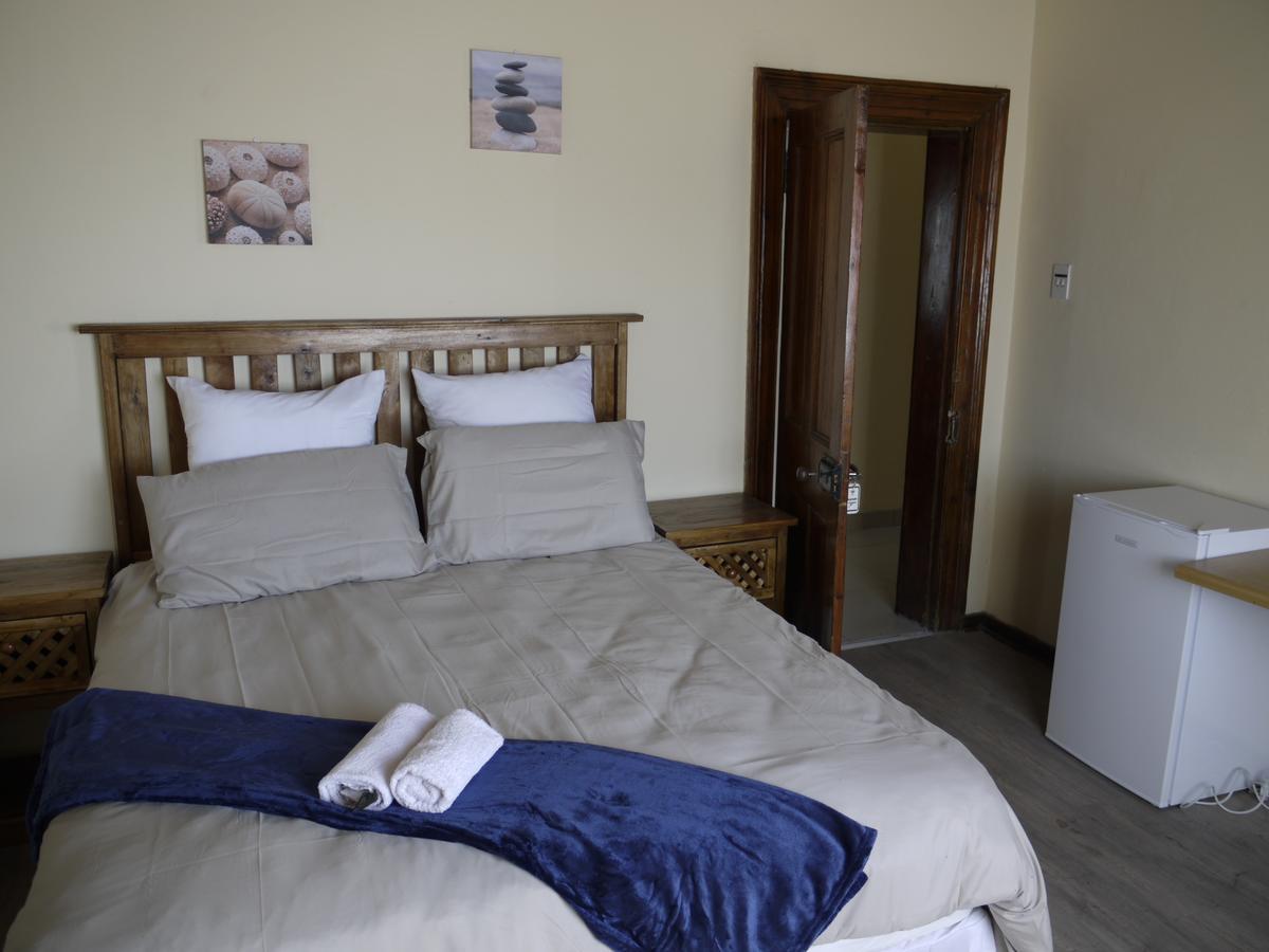 White House Lodge On Main Beaufort West Eksteriør bilde