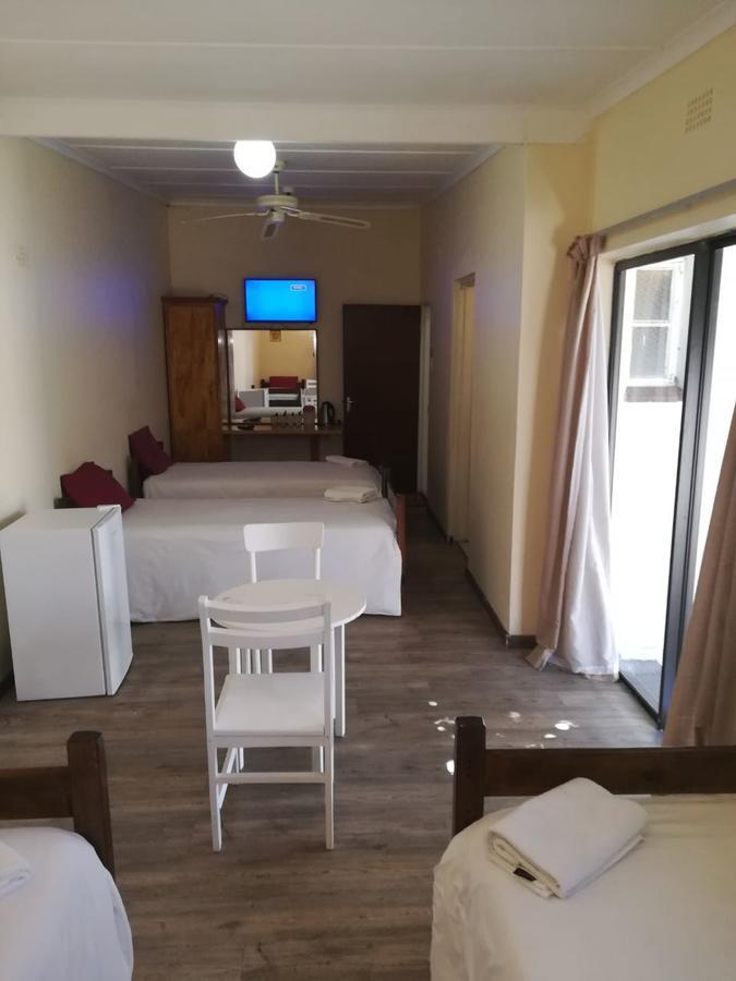 White House Lodge On Main Beaufort West Eksteriør bilde
